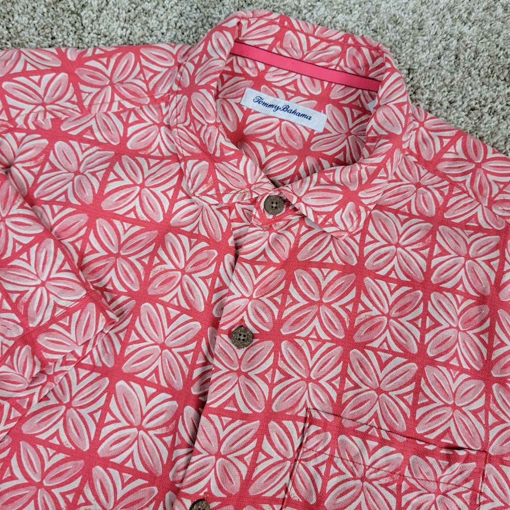 Tommy‎ Bahama Mens Medium Red AOP Floral Hawaiian Short Sleeve 100% Silk